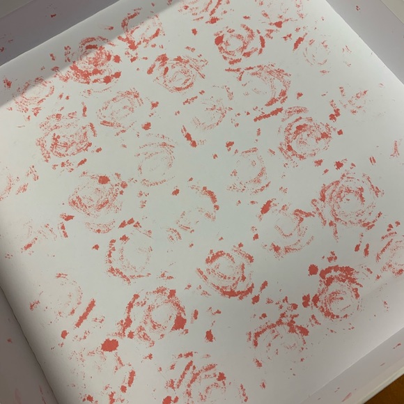 Venus ET Fleur Box of 36 Red Roses - Picture 6 of 6